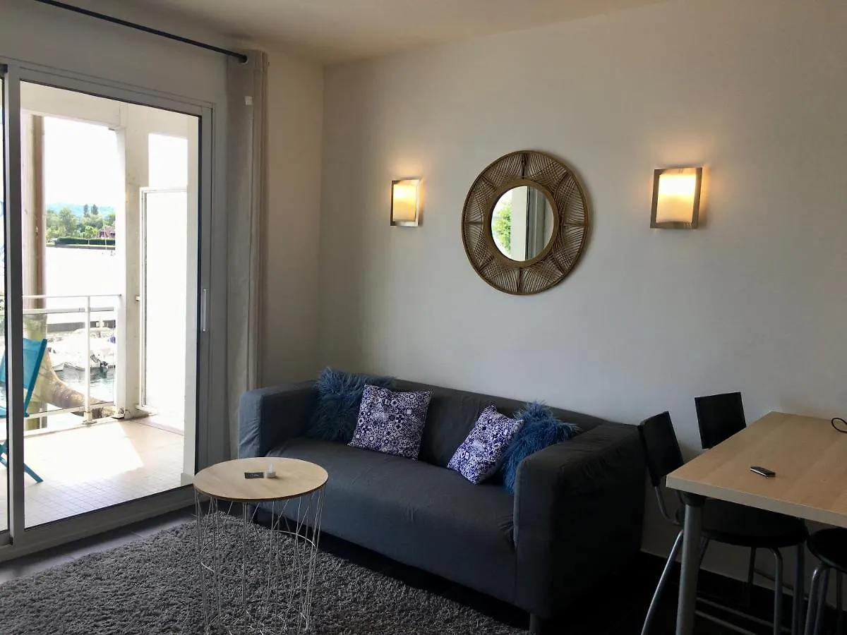 Apartment Pieds Dans L'Eau Au Lac Du Bourget Le Bourget-du-Lac France